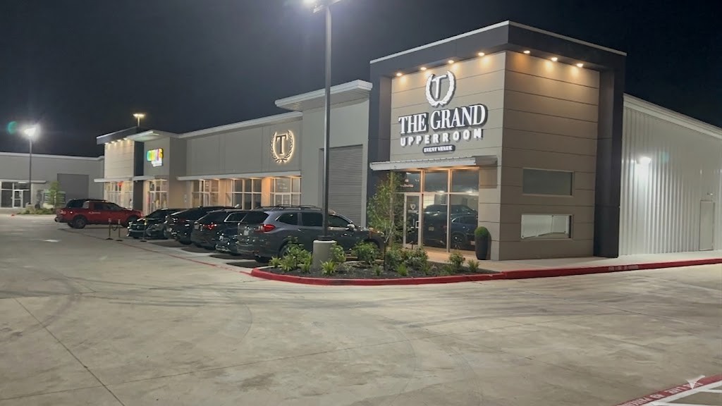 The Grand UpperRoom - Front Side View